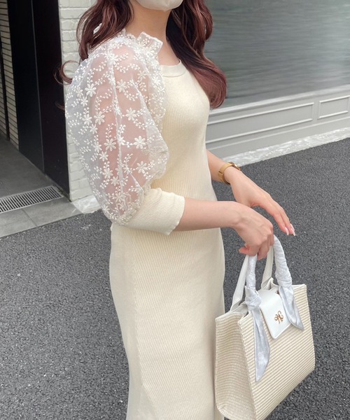 one after another NICE CLAUP(ワンアフターアナザーナイスクラップ)の「スカーフ付き雑材かごバック(ショルダーバッグ・レディース・アイボリー/ピンク・FREE)」の11枚目の写真