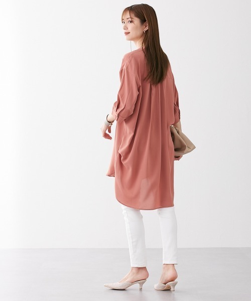 nissen（ニッセン）の「とろみ素材　サイドタックスキッパーシャツ（シャツ/ブラウス・レディース・ピンク/オフホワイト/カーキ/ライトグレー/ブラック・M/LL/L/S）」の12枚目の写真