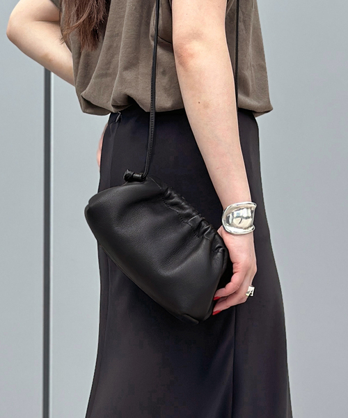 ブレンテッラBRENTELLAクラッチバッグツヤ黒 BRENTELLA/ブレンテッラ】2WAYクラッチバッグ ｜ハウス オブ