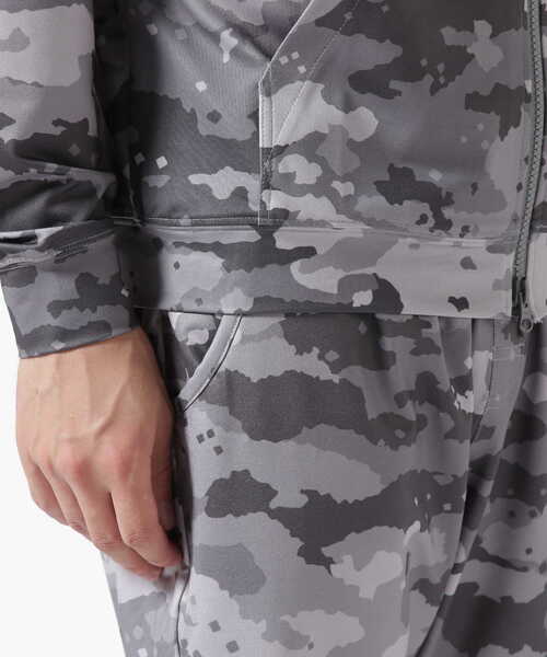 RAWLIFE(ロウライフ)の「muta MARINE/ムータ マリン/ラッシュパーカー (デジタルカモ)/MMTK-435049(パーカー・メンズ・ホワイト系2/グレー・7/6)」の14枚目の写真