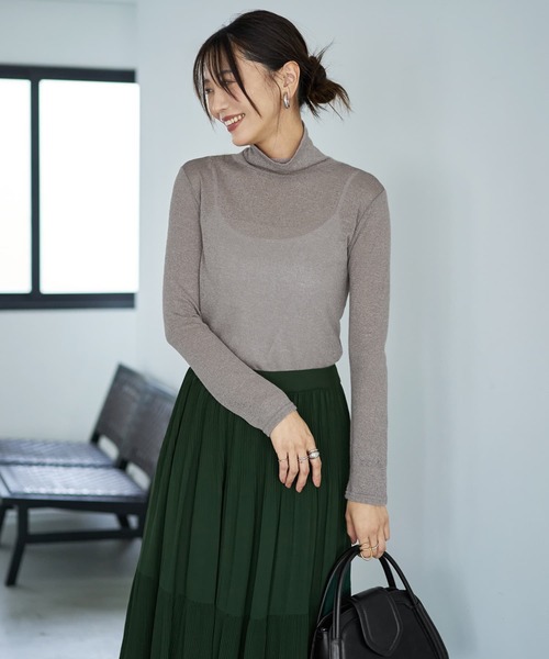 STYLE DELI（スタイルデリ）の「テクスチャーインナータートルトップス（Tシャツ/カットソー・レディース・ホワイト/グレー/ブラック/ベージュ・SMALL/MEDIUM）」の3枚目の写真