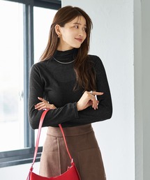 テクスチャーインナータートルトップス