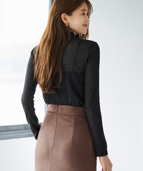 STYLE DELI（スタイルデリ）の「テクスチャーインナータートルトップス（Tシャツ/カットソー・レディース・ホワイト/グレー/ブラック/ベージュ・SMALL/MEDIUM）」の7枚目の写真