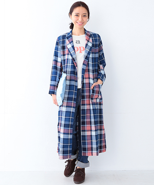 Ray BEAMS（レイビームス）の「Ray BEAMS / チェック ロング ガウンシャツ（シャツ/ブラウス・レディース・サックスブルー/ネイビー・ONE SIZE）」の2枚目の写真