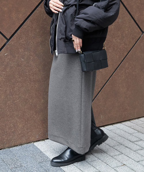 Simplicite(サンプリシテ)の「ダンボールストレートスカート(スカート・レディース・ブラック/チャコールグレー・FREE)」の22枚目の写真