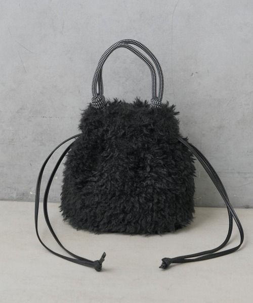 Actually(アクチュアリー)の「パラコードハンドル×ボア巾着トート(トートバッグ・レディース・アイボリー/ブラック/グレー/ベージュ・フリー)」の16枚目の写真