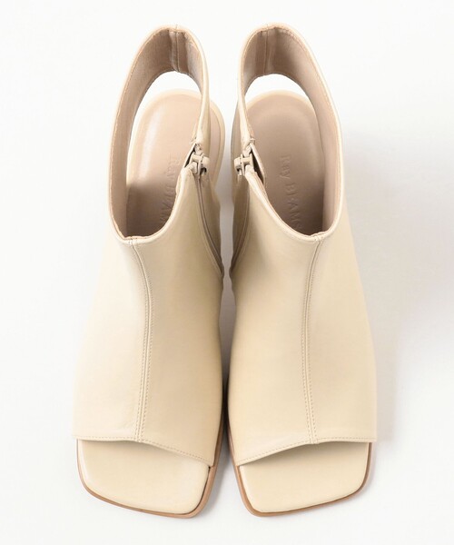 Ray BEAMS（レイビームス）の「Ray BEAMS / ブーツ サンダル 24SS（サンダル・レディース・オフホワイト/ブラック・25.0cm/24.5cm/24.0cm/23.0cm/23.5cm）」の20枚目の写真