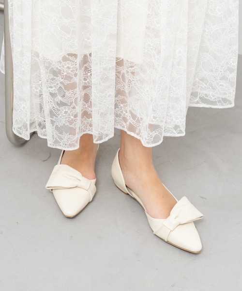 Launa lea（ラウナレア）の「リボンサイドカットフラットパンプス(0555)（パンプス・レディース・ブラック/ホワイト/ピンク/シルバー・22.0cm/22.5cm/23.0cm/23.5cm/24.0cm/24.5cm/25.0cm）」の8枚目の写真