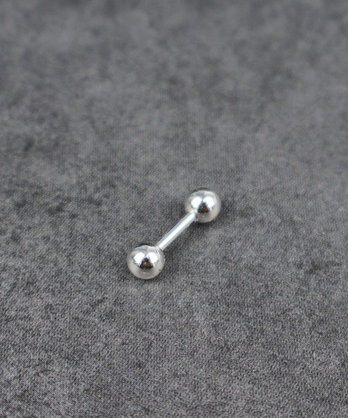 4INT.(フォイント)の「ストレートバーベル ボディピアス 16G(片耳用) / silver925 コーティング (金属アレルギー対応)(ピアス(片耳用)・メンズ・シルバー・3/4/5)」の7枚目の写真