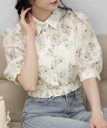 meJane（ミージェーン）の「花柄レース地 裾シャーリング 半袖 クロップド ブラウス（シャツ/ブラウス）」