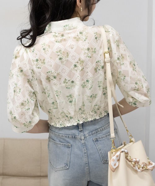 pumpkin port（パンプキンポート）の「花柄レース地 裾シャーリング 半袖 クロップド ブラウス（シャツ/ブラウス・レディース・ブルー/ベージュ/グリーン/ピンク/ブラック/アイボリー/カーキ/ワインレッド・M/L/LL）」の18枚目の写真