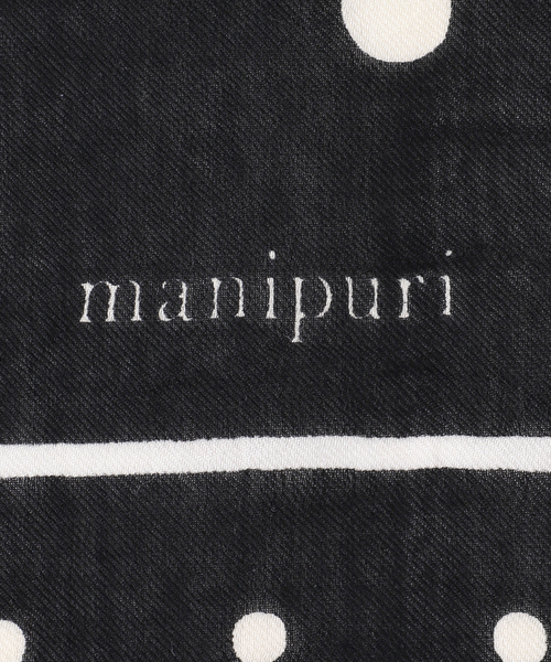 manipuri（マニプリ）の「manipuri（マニプリ）Stole ジオメドット 120x120cm　0141333029（ストール/ショール・レディース・ベージュ/ブラック・FREE）」の5枚目の写真