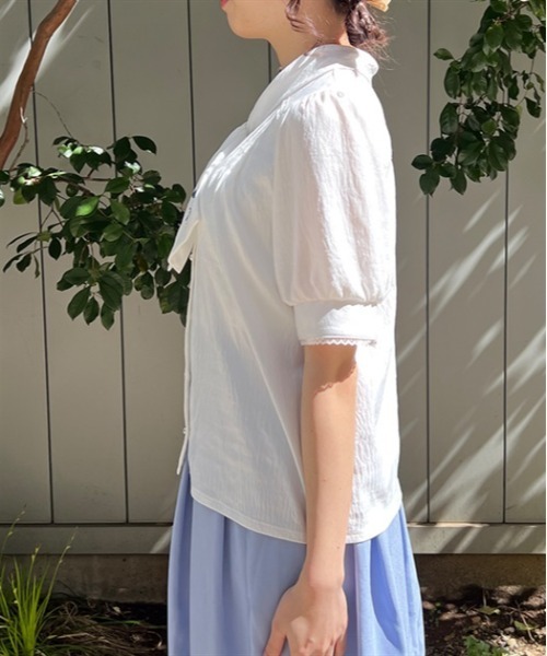 axes femme（アクシーズファム）の「ネモフィラ刺繍リボンブラウス 