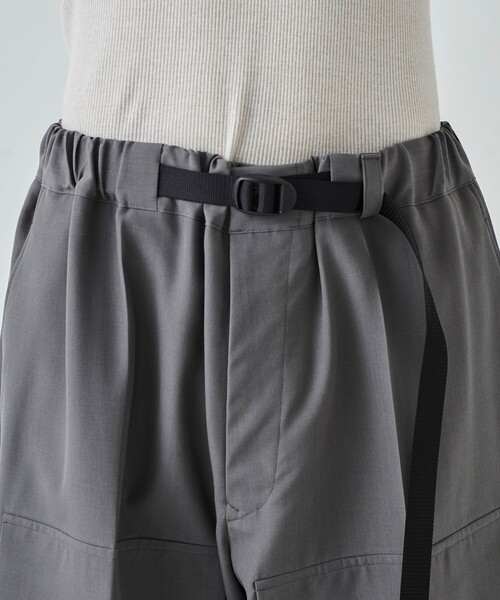 UJOH（ウジョー）の「STUDIOUS別注 Pocket Short PNT（その他パンツ・メンズ・グレー/ブラック・2/3）」の8枚目の写真