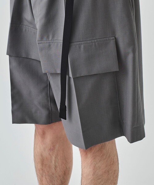 UJOH（ウジョー）の「STUDIOUS別注 Pocket Short PNT（その他パンツ・メンズ・グレー/ブラック・2/3）」の10枚目の写真