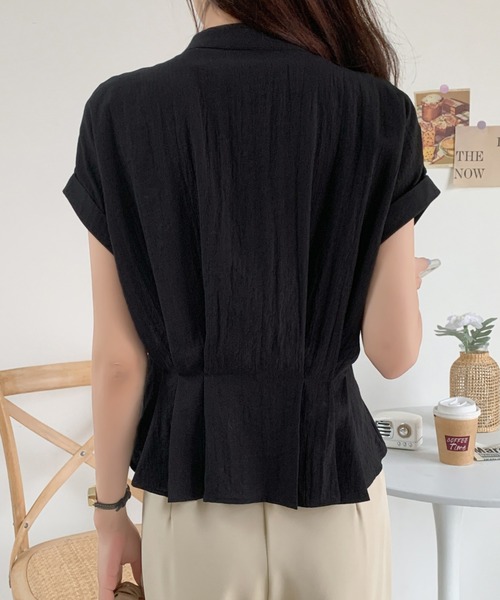 ECLIN(エクラン)の「フロントタック貝ボタンシャツブラウス(シャツ/ブラウス・レディース・アイボリー/ベージュ/ブラック・M/L)」の7枚目の写真
