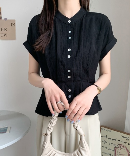 ECLIN(エクラン)の「フロントタック貝ボタンシャツブラウス(シャツ/ブラウス・レディース・アイボリー/ベージュ/ブラック・M/L)」の6枚目の写真