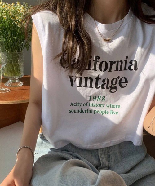 NANEA（ナネア）の「クロップド丈ロゴプリントノースリーブカットソー（Tシャツ/カットソー・レディース・オレンジ/ホワイト/ブラック・SMALL/MEDIUM/LARGE）」の12枚目の写真