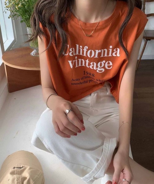 NANEA（ナネア）の「クロップド丈ロゴプリントノースリーブカットソー（Tシャツ/カットソー・レディース・オレンジ/ホワイト/ブラック・SMALL/MEDIUM/LARGE）」の15枚目の写真