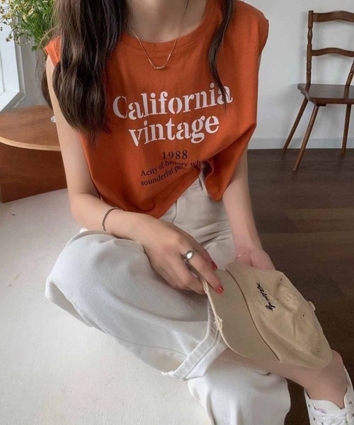 NANEA（ナネア）の「クロップド丈ロゴプリントノースリーブカットソー（Tシャツ/カットソー・レディース・オレンジ/ホワイト/ブラック・SMALL/MEDIUM/LARGE）」の16枚目の写真