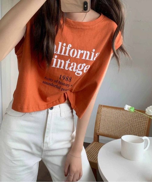 NANEA（ナネア）の「クロップド丈ロゴプリントノースリーブカットソー（Tシャツ/カットソー・レディース・オレンジ/ホワイト/ブラック・SMALL/MEDIUM/LARGE）」の17枚目の写真