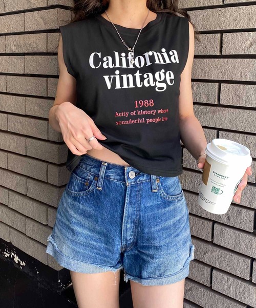 NANEA（ナネア）の「クロップド丈ロゴプリントノースリーブカットソー（Tシャツ/カットソー・レディース・オレンジ/ホワイト/ブラック・SMALL/MEDIUM/LARGE）」の18枚目の写真