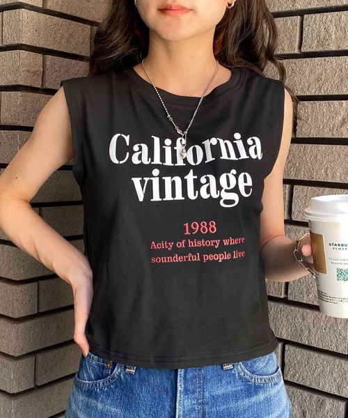 NANEA（ナネア）の「クロップド丈ロゴプリントノースリーブカットソー（Tシャツ/カットソー・レディース・オレンジ/ホワイト/ブラック・SMALL/MEDIUM/LARGE）」の19枚目の写真