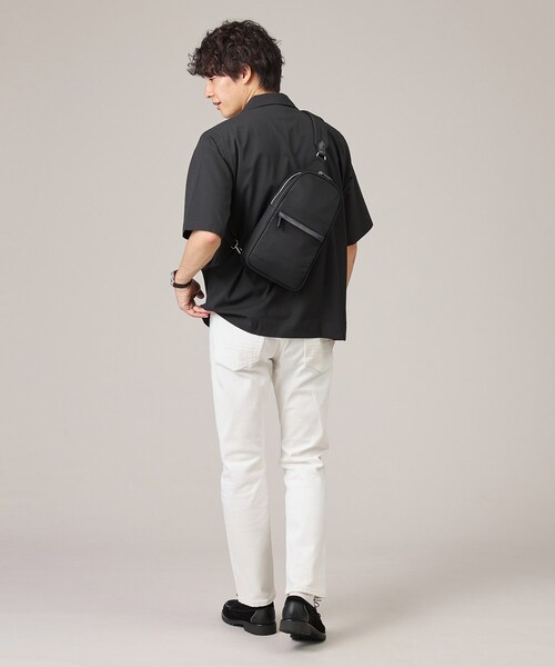 TAKEO KIKUCHI（タケオキクチ）の「◆【ヘビタン】レザーコンビナイロン ワンショルダーバッグ（ボディバッグ/ウエストポーチ・メンズ・ブラック/ダークブラウン・00）」の4枚目の写真