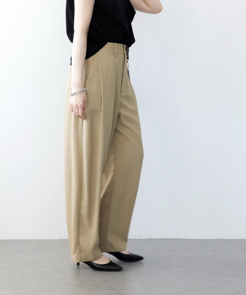 Jines（ジネス）の「バルーンタックパンツ（その他パンツ・レディース・ベージュ/ミント・38）」の8枚目の写真