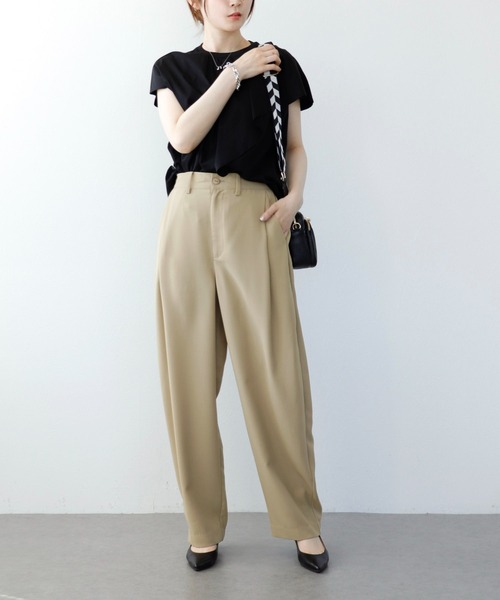 Jines（ジネス）の「バルーンタックパンツ（その他パンツ・レディース・ベージュ/ミント・38）」の6枚目の写真