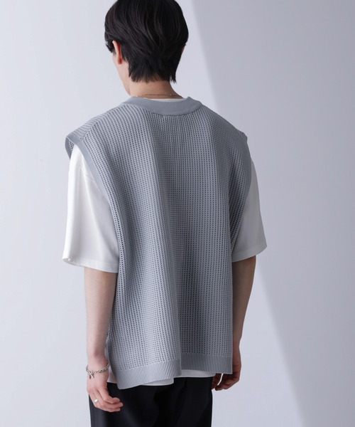 NANO universe(ナノユニバース)の「ルーズシルエット ニットベスト(ベスト・メンズ・ブラック/ライトグレー・M/L)」の20枚目の写真