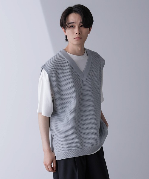 NANO universe(ナノユニバース)の「ルーズシルエット ニットベスト(ベスト・メンズ・ブラック/ライトグレー・M/L)」の21枚目の写真