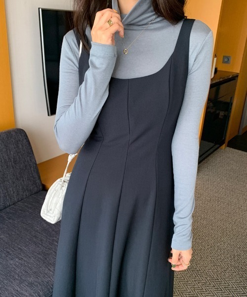 ECLIN(エクラン)の「タックAラインノースーリブフレアワンピース(ワンピース・レディース・ベージュ/ブラック・S/M/L/XL)」の6枚目の写真