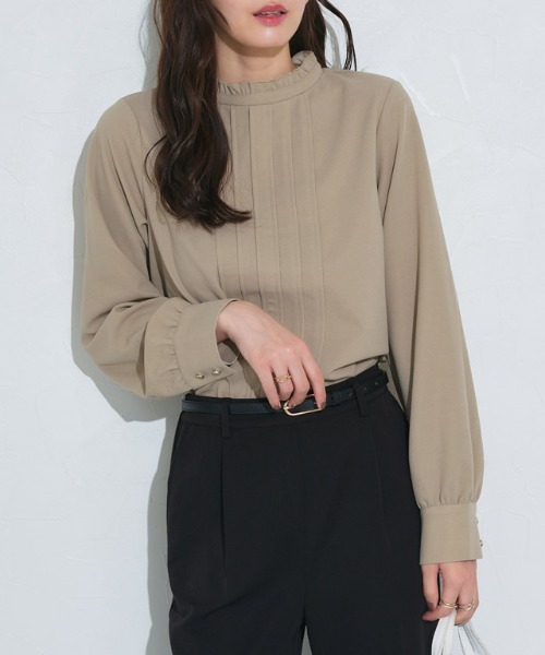 Pierrot（ピエロ）の「フリルネックタックTブラウス（シャツ/ブラウス・レディース・ネイビー/オフホワイト/グレー/ブルー/ブラック/ベージュ/ライトブルー・M/L）」の5枚目の写真