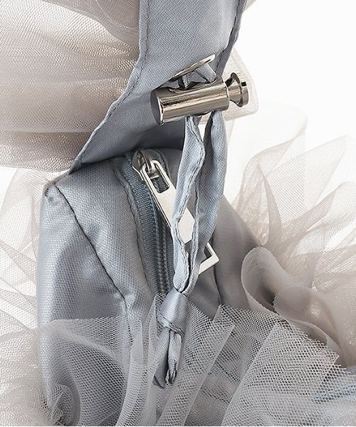 LOVETOXIC（ラブトキシック）の「チュールフリルバッグ（バックパック/リュック・キッズ・グレー/アイボリー・FREE）」の6枚目の写真