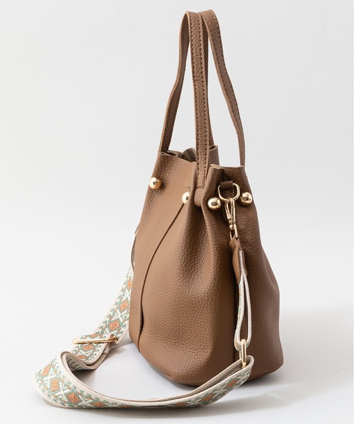 Luceat(ルーチェット)の「【Luceat】バッドミニショルダーバッグ(ボディバッグ/ウエストポーチ・レディース・ブラック/ホワイト/キャメル/ベージュ・FREE)」の10枚目の写真