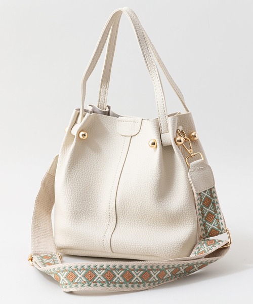Luceat(ルーチェット)の「【Luceat】バッドミニショルダーバッグ(ボディバッグ/ウエストポーチ・レディース・ブラック/ホワイト/キャメル/ベージュ・FREE)」の19枚目の写真