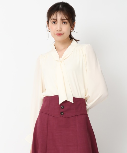 MISCH MASCH(ミッシュマッシュ)の「パールボウタイブラウス/MM438112(シャツ/ブラウス・レディース・ホワイト/ベージュ/ブラック・フリ-)」の6枚目の写真