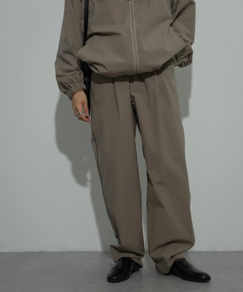 SENSE OF PLACE by URBAN RESEARCH(センスオブプレイスバイアーバンリサーチ)の「『セットアップ対応』パイピングトラックパンツ(その他パンツ・メンズ・ブラック/ベージュ・MEDIUM/LARGE)」の8枚目の写真