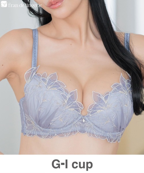 fran de lingerie（フランデランジェリー）の「軽やかに揺れるチュールフラワー安定感のあるすっきりバストメイク 「ノーブルティアラブラ002 ブラジャー（ワイヤー有り）」 ブラジャー（ブラジャー・レディース・ブルーパープル/モカ/ピンク系その他/ブラック/ホワイト/ラベンダー/ベージュ/グレイッシュブルー/ワイン・G65/G70/G75/G80/G85/H65/H70/H75/H80/H85/I65/I70/I75/I80/I85）」の7枚目の写真