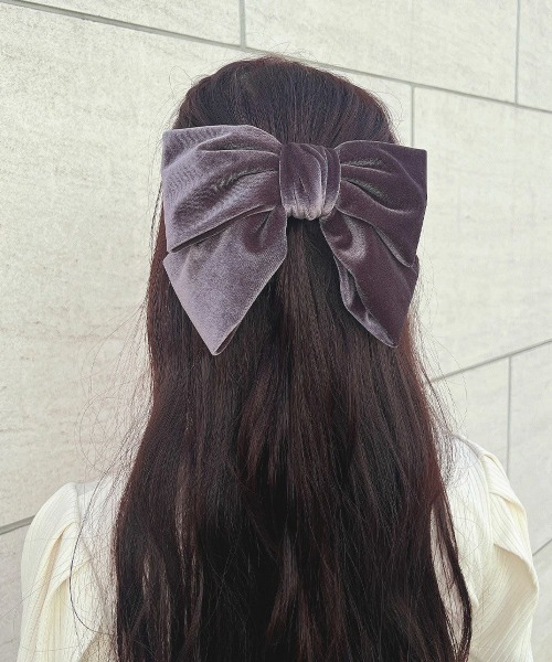 F i.n.t（フィント）の「ベロアリボンバレッタ/F&A/fint（バレッタ/ヘアクリップ・レディース・ブルー/アイボリー/ブラウン/ピンク・FREE）」の2枚目の写真