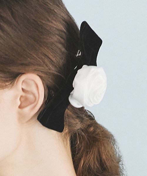 kiehtova（キエトヴァ）の「【kiehtova】ROSE RIBBON VALLETTA KTH2（バレッタ/ヘアクリップ・レディース・ホワイト/ブラック・FREE）」の2枚目の写真