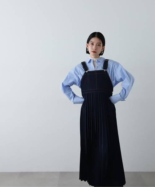 N.（N. Natural Beauty Basic）（エヌエヌナチュラルビューティーベーシック）の「◆サテンプリーツドッキングジャンパースカート（ジャンパースカート・レディース・ベージュ/ネイビー・MEDIUM）」の9枚目の写真