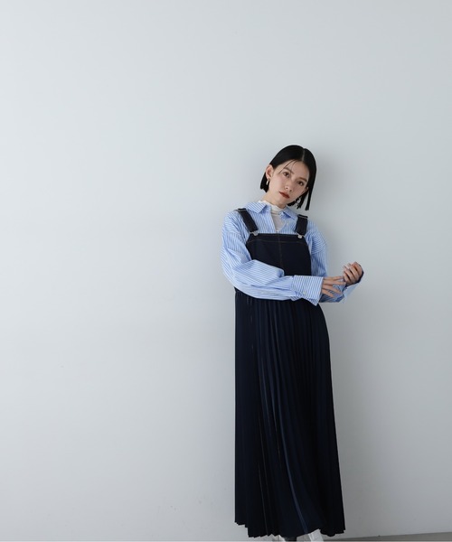 N.（N. Natural Beauty Basic）（エヌエヌナチュラルビューティーベーシック）の「◆サテンプリーツドッキングジャンパースカート（ジャンパースカート・レディース・ベージュ/ネイビー・MEDIUM）」の11枚目の写真