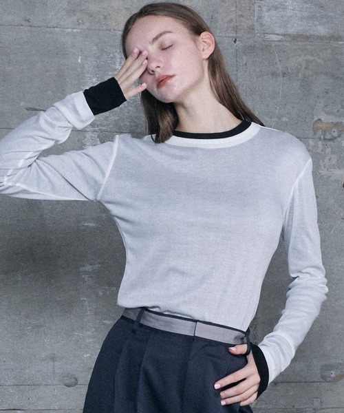 le ELMi（ルエルミ）の「Neck design sheer long tee / ダブルリブデザイン シアーロングTシャツ（Tシャツ/カットソー・レディース・チャコールグレー/ライトイエロー/オフホワイト/ブラック・FREE）」の13枚目の写真