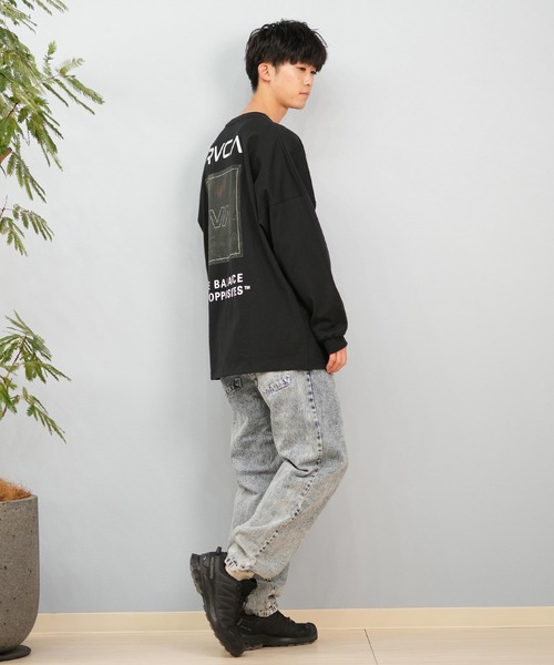 RVCA(ルーカ)の「RVCA/ルーカ ロンTee/長袖Tシャツ ボックスロゴ オーバーサイズ ユニセックス BF041-153(Tシャツ/カットソー・メンズ・ホワイト/ベージュ/ブラック・L/S/M)」の14枚目の写真