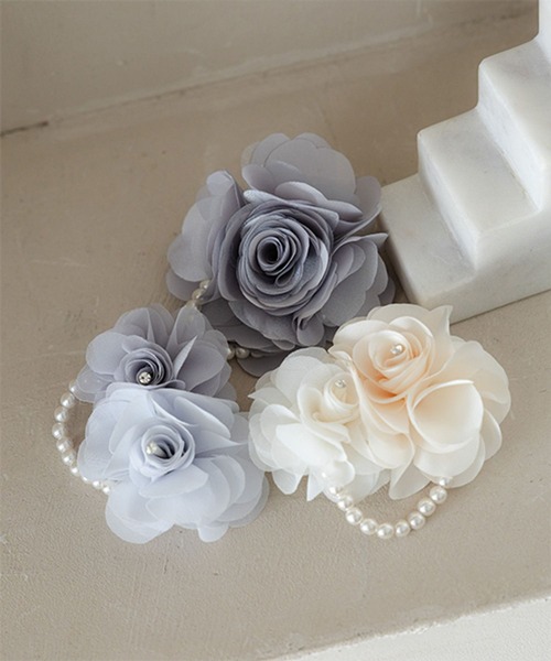 Elura（エルーラ）の「＜2025ceremony＞アソートコサージュ/286330（ブローチ/コサージュ・レディース・クリーム/グレイッシュベージュ/グレー/ブルー・ONE SIZE）」の14枚目の写真