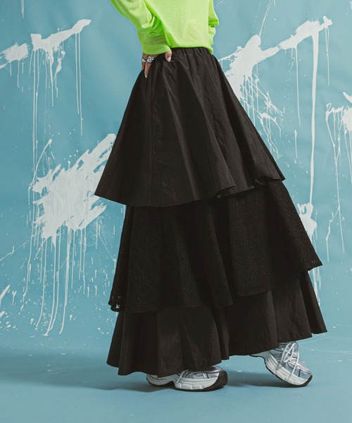 bohmal（ボマール）の「ティアードロングナイロンスカート（スカート・レディース・ブラック/ホワイト・FREE）」の2枚目の写真