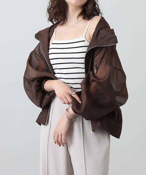 COLONY 2139(コロニートゥーワンスリーナイン)の「カップ付テレコリブボーダースクエアキャミソール(キャミソール・レディース・アイボリー・SMALL/MEDIUM/LARGE)」の2枚目の写真