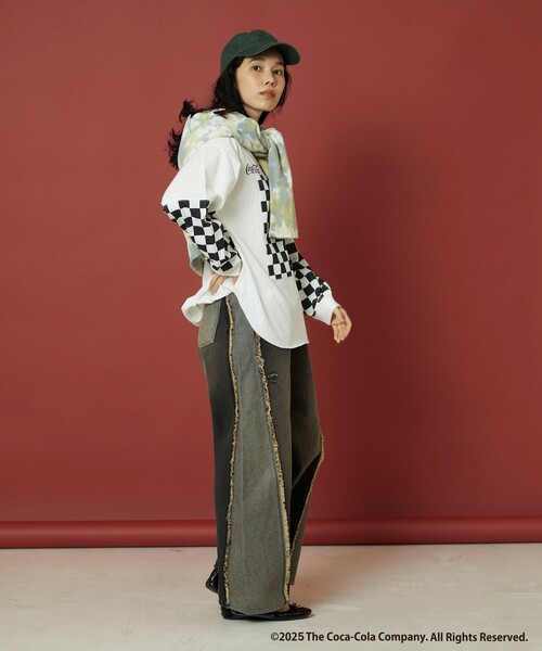 Freada（フリーダ）の「Freada/フリーダ Coca-Cola/コカ・コーラ ヘンリーネックTシャツ（Tシャツ/カットソー・レディース・ライトグレー/オフホワイト・ﾌﾘ-）」の7枚目の写真